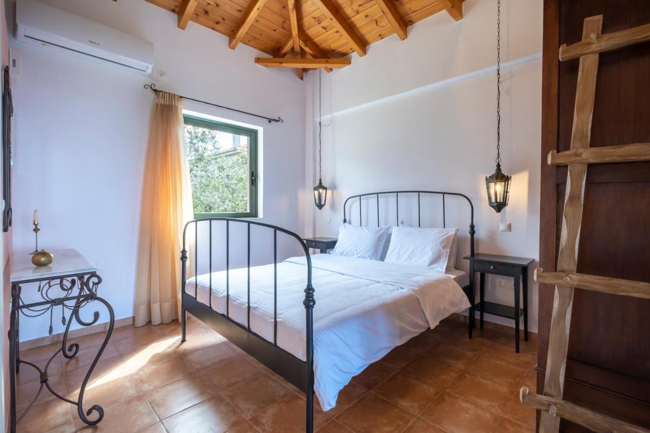 פיניקונטה Chamaloni Cottages מראה חיצוני תמונה